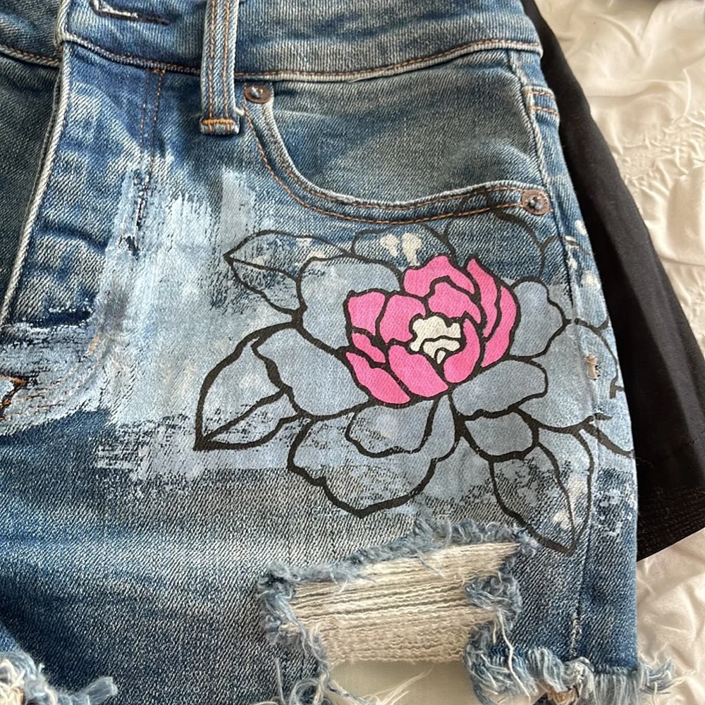 American Eagle Outfitters Distressed Jean Shorts - Picture 3 of 11